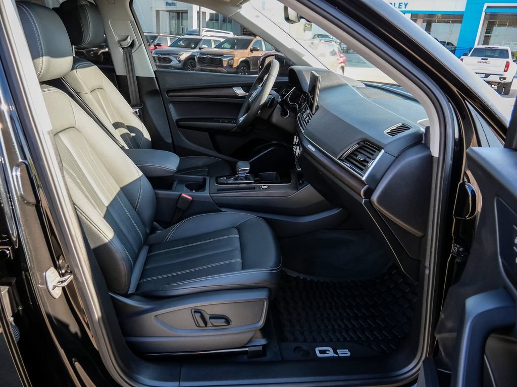 Used 2024 Audi Q5 2.0T Premium AWD/4WD image 14
