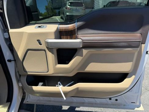 Used 2019 Ford F150 Lariat AWD/4WD image 21