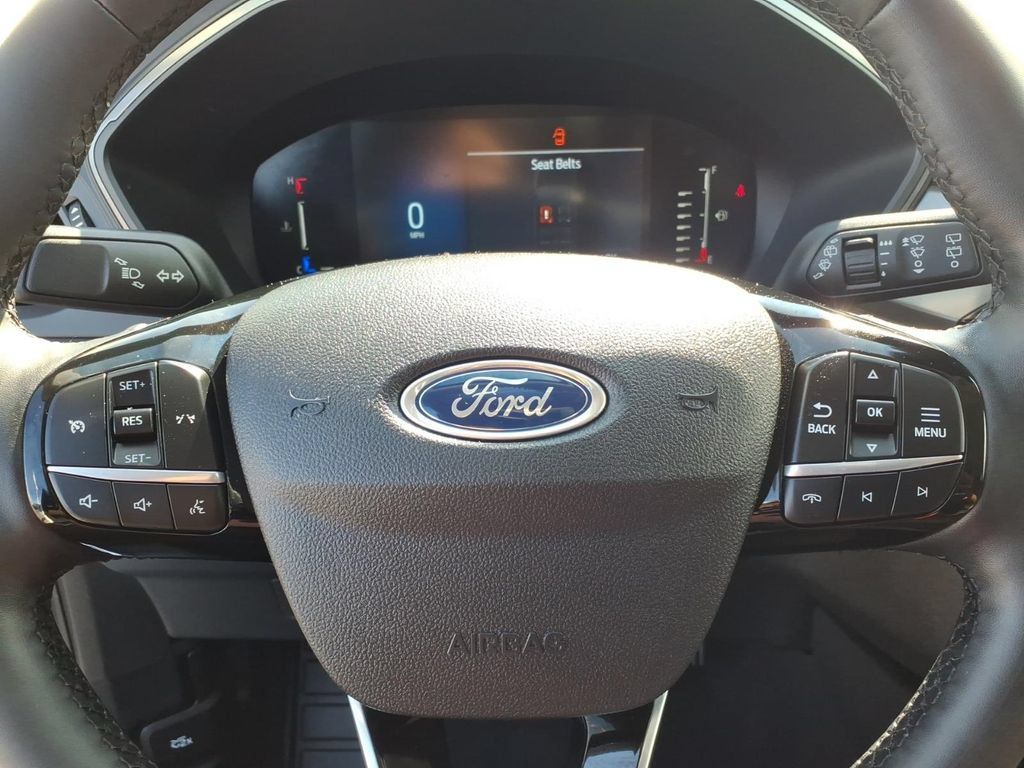 Used 2023 Ford Escape Active AWD/4WD image 5