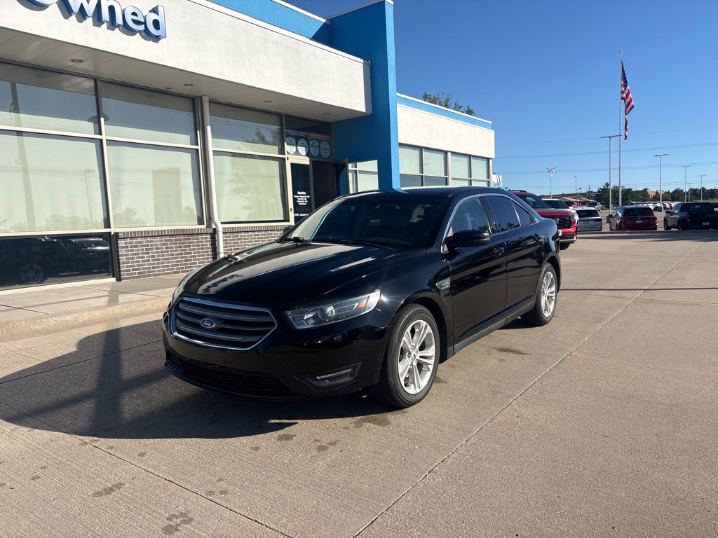 Used 2016 Ford Taurus SEL w/ Equipment Group 201A FWD image 1