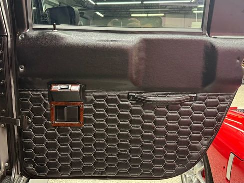 Used 2002 HUMMER H1 4-Door Wagon image 21