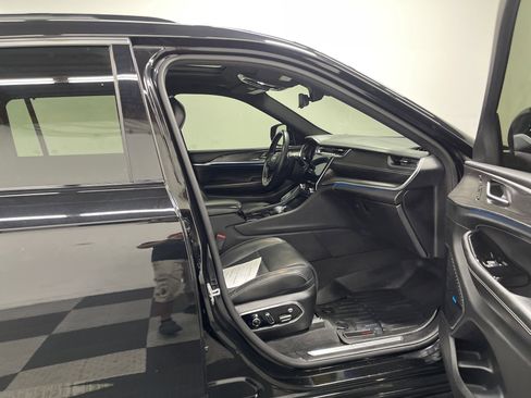 Used 2021 Jeep Grand Cherokee L Overland w/ Luxury Tech Group IV image 26