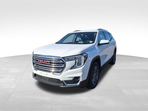 Used 2024 GMC Terrain SLT image 10