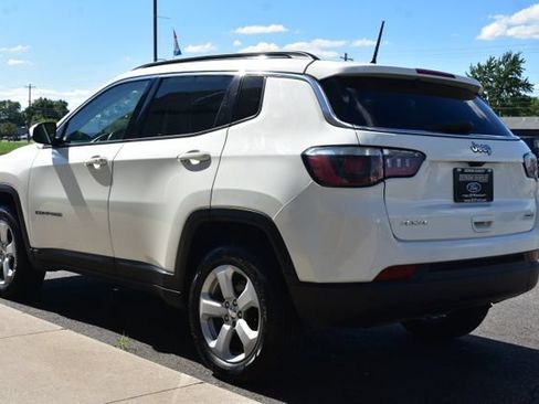 Used 2018 Jeep Compass Latitude w/ Cold Weather Group AWD/4WD image 14