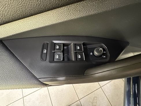 Used 2024 Volkswagen Jetta SE FWD image 24
