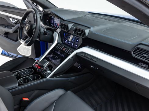 Used 2019 Lamborghini Urus image 49