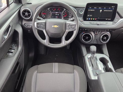Used 2025 Chevrolet Blazer LT FWD image 7
