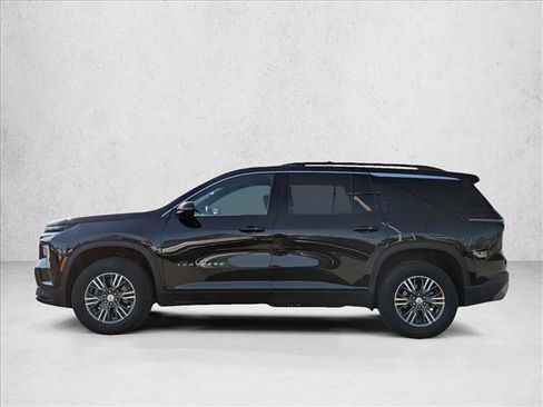 Used 2024 Chevrolet Traverse LT FWD image 8