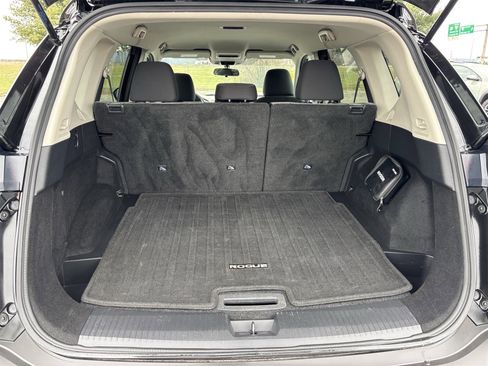 Used 2021 Nissan Rogue S image 23