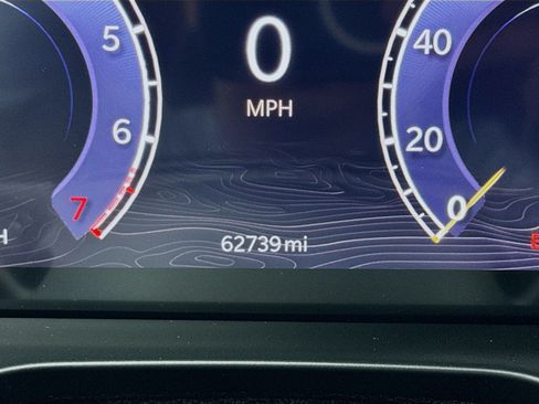 Used 2024 Jeep Grand Cherokee L Altitude AWD/4WD image 8
