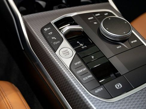 New 2026 BMW 330i xDrive Sedan w/ Convenience Package image 24