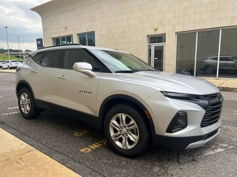 Used 2020 Chevrolet Blazer LT FWD image 3