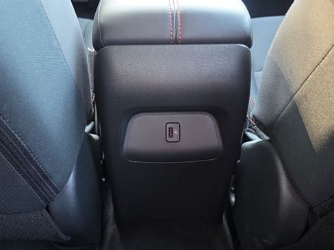 Used 2025 Nissan Sentra SR FWD image 12