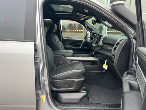 Used 2024 RAM 2500 Laramie w/ Night Edition image 40