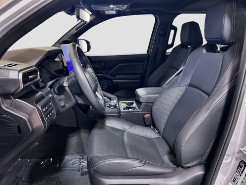 Used 2025 Toyota 4Runner TRD Off-Road Premium w/ Tow Technology Package AWD/4WD image 20