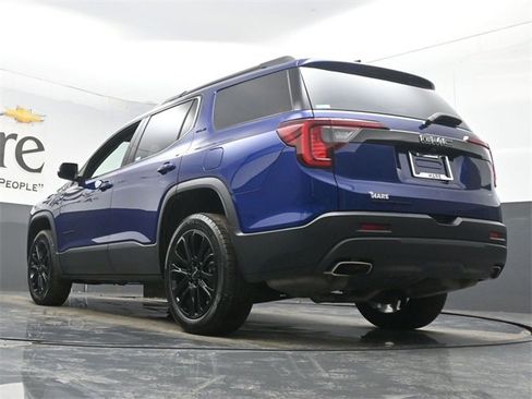 Used 2023 GMC Acadia SLE w/ Driver Convenience Package image 5