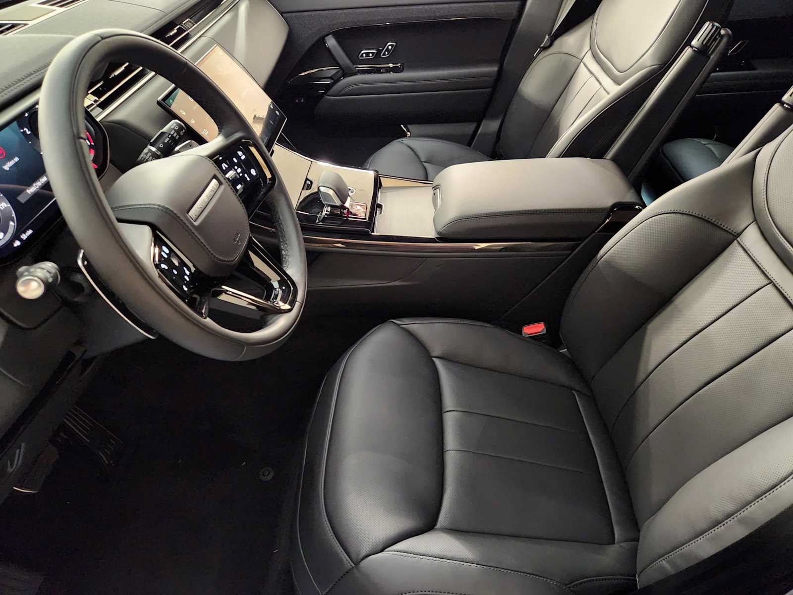 New 2026 Land Rover Range Rover Sport Dynamic SE AWD/4WD image 14