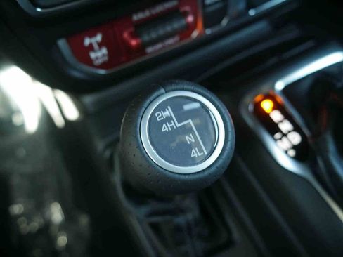 New 2026 Jeep Gladiator Mojave AWD/4WD image 31