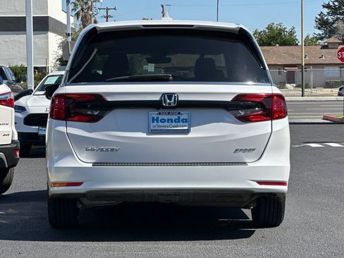 Used 2024 Honda Odyssey Sport image 10