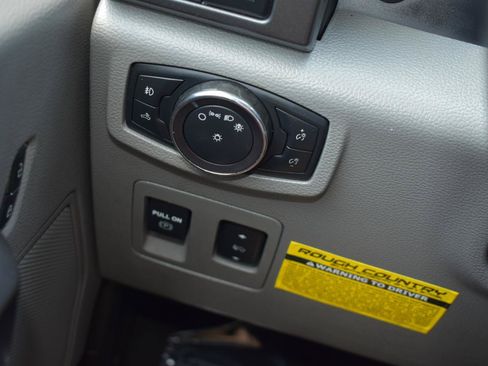 Used 2018 Ford F150 XLT w/ Equipment Group 302A Luxury AWD/4WD image 33