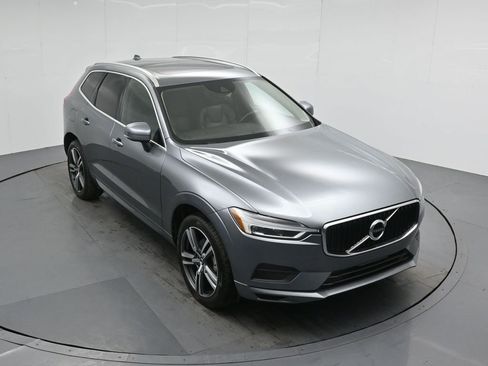 Used 2020 Volvo XC60 T5 Momentum w/ Protection Package Premier image 43