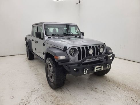 Used 2020 Jeep Gladiator Sport image 11