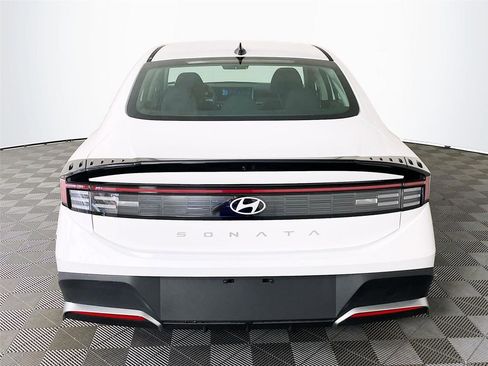 New 2026 Hyundai Sonata SE FWD image 7