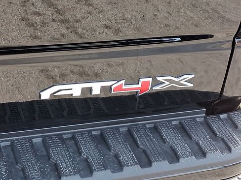 Used 2025 GMC Sierra 1500 AT4X image 29
