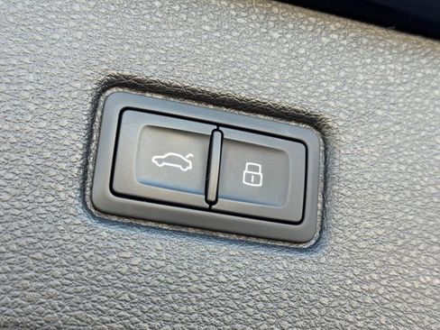 Used 2025 Audi Q7 3.0T Premium Plus image 33