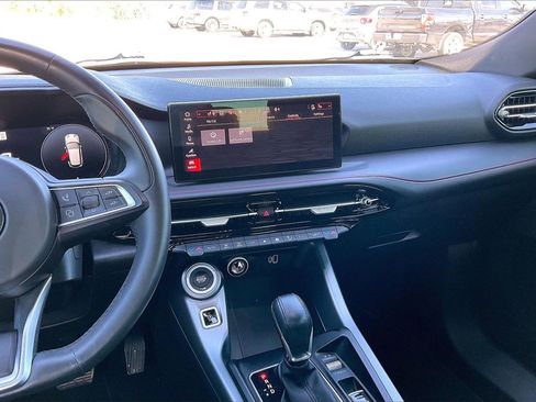 Used 2023 Dodge Hornet GT w/ Tech Pack w/o Parking image 9