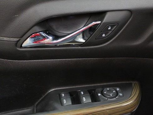 Certified 2023 GMC Acadia SLE w/ Driver Convenience Package FWD image 17
