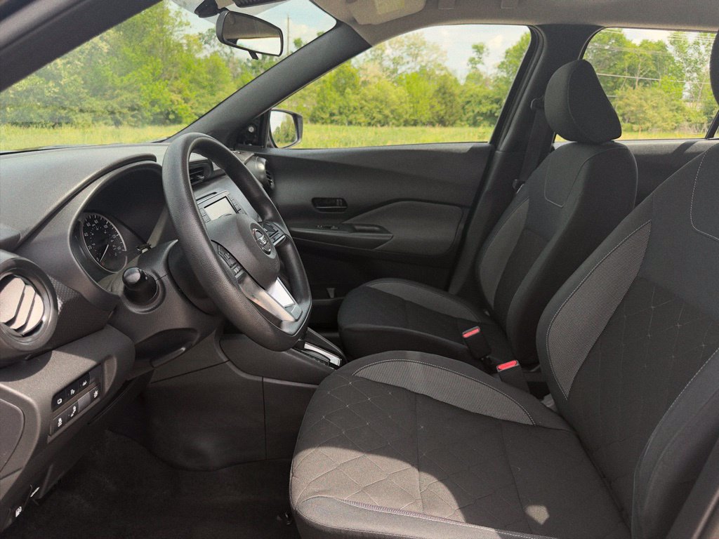 Used 2020 Nissan Kicks S FWD image 14
