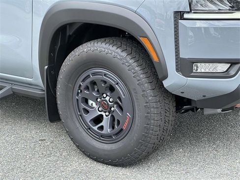 New 2025 Nissan Frontier PRO-4X w/ Pro Premium Package image 7
