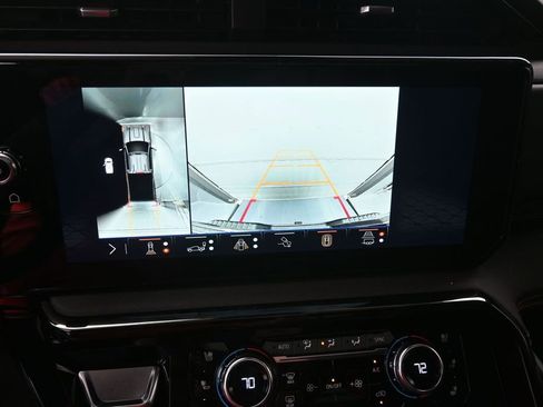 Used 2024 GMC Sierra 2500 AT4 w/ AT4 Premium Plus Package AWD/4WD image 4