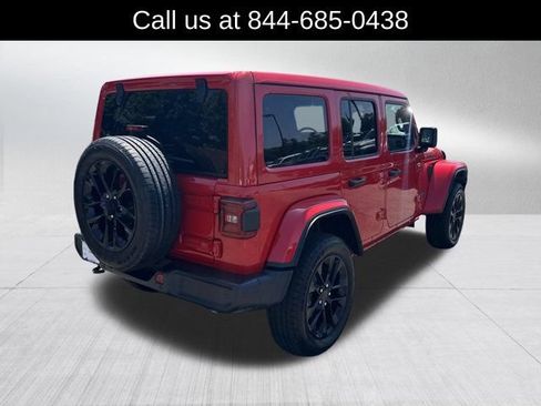 Certified 2025 Jeep Wrangler Unlimited Sahara w/ Safety Group AWD/4WD image 5