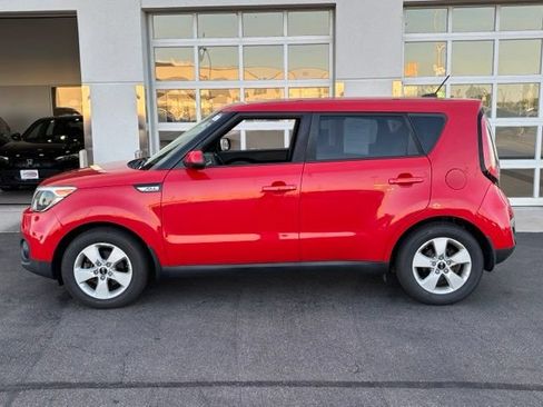 Used 2019 Kia Soul FWD image 3