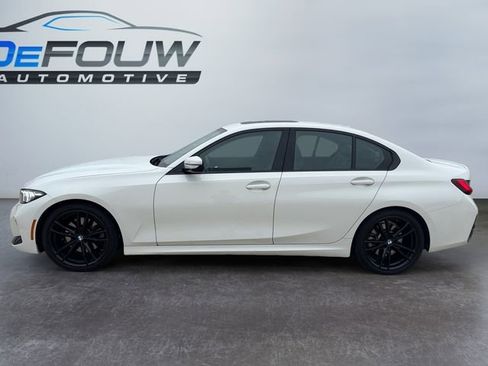 Certified 2023 BMW 330i Sedan w/ M Sport Package image 19