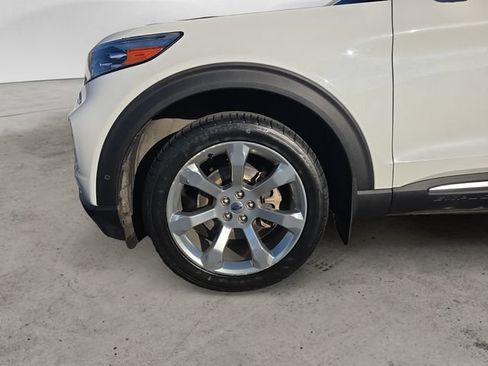 Used 2020 Ford Explorer Platinum w/ Premium Technology Package AWD/4WD image 14