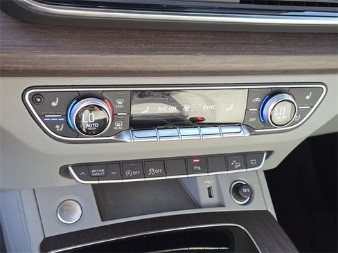 Used 2023 Audi Q5 2.0T Premium Plus image 23