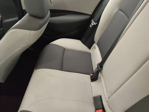 Used 2025 Toyota Corolla LE image 18