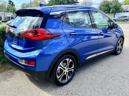 Used 2017 Chevrolet Bolt Premier w/ Driver Confidence II Package FWD image 6