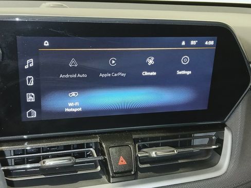 Used 2024 Chevrolet TrailBlazer LT w/ Convenience Package FWD image 21