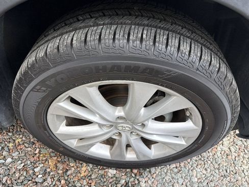 Used 2013 Toyota RAV4 Limited AWD/4WD image 25