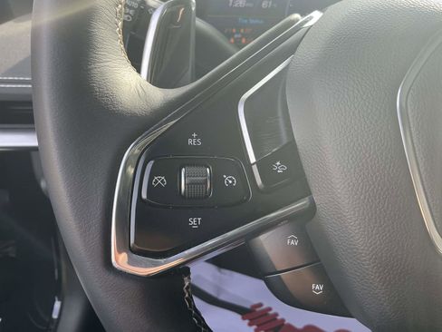 Used 2024 Chevrolet Corvette Stingray Convertible w/ 1LT image 15