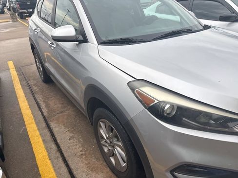 Used 2017 Hyundai Tucson SE AWD/4WD image 6