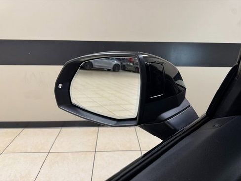 Used 2025 Audi SQ5 Premium Plus w/ Premium Plus Package image 19