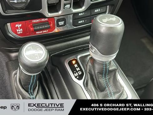 Used 2022 Jeep Wrangler Unlimited Rubicon 4xe AWD/4WD image 19