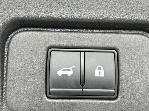 Used 2023 Nissan Rogue SL image 14