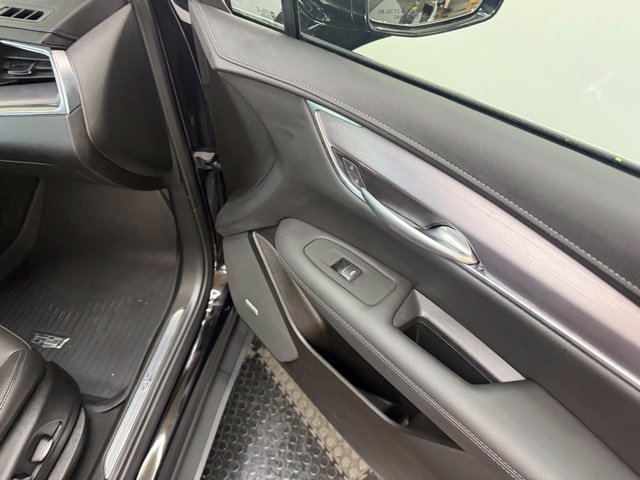 Used 2025 Cadillac XT5 Luxury w/ LPO, Floor Liner Package FWD image 37