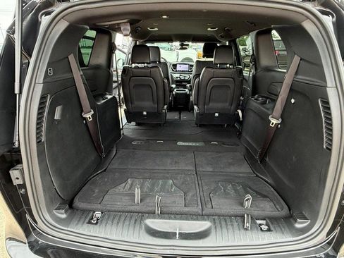 Used 2025 Chrysler Pacifica Select FWD image 13